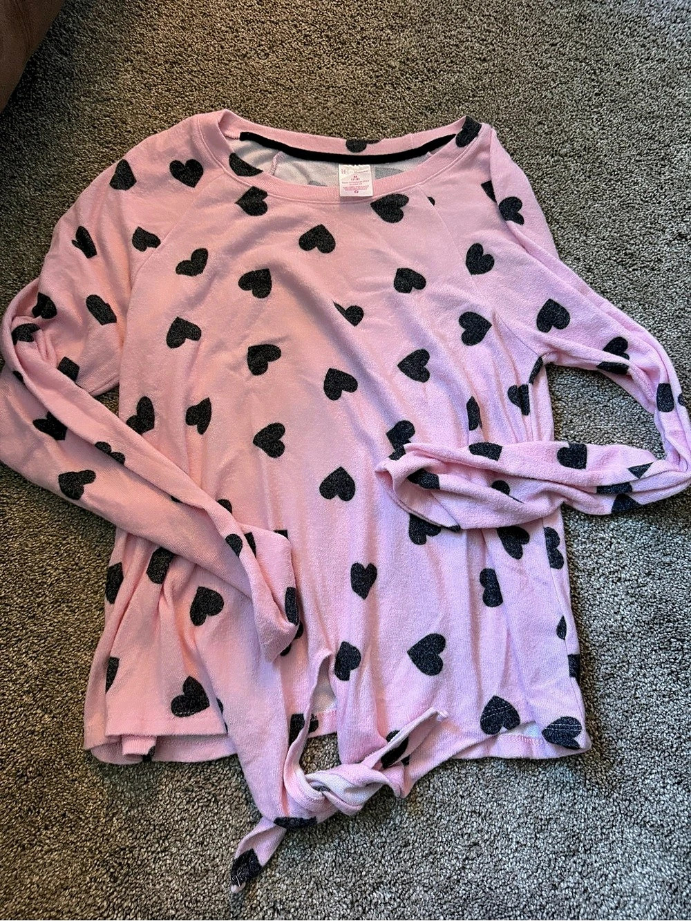 Medium women’s bundle - tops